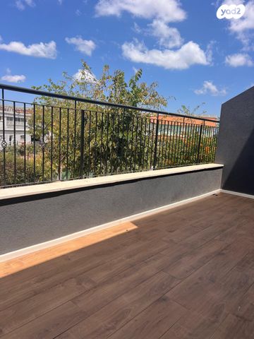 גג/ פנטהאוז, שרעבי יעקב סעדיה 1, נווה מרמורק, רחובות