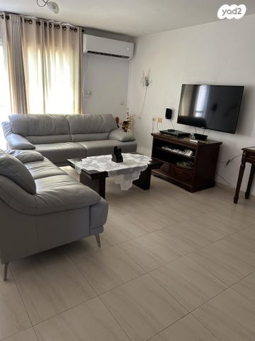 בית פרטי/ קוטג', עולי הגרדום 4, מרכז העיר, קרית שמונה