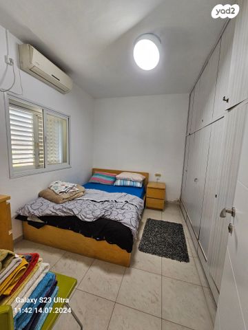 דו משפחתי, בית דגן