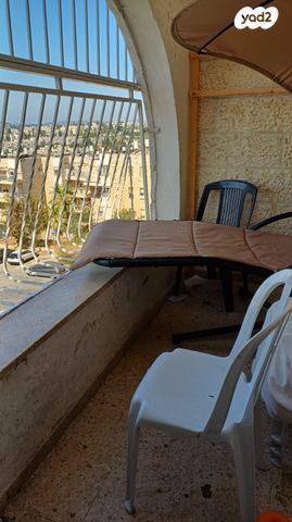 דירה, יוסף שכטמן, ירושלים