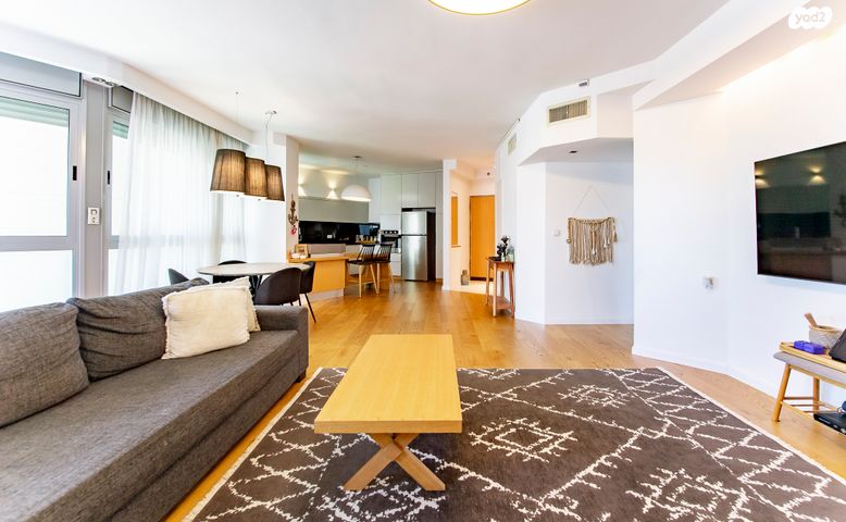 דירה, רמות מנחם, הוד השרון