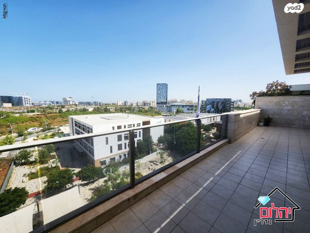 דופלקס, עלי מוהר, הזמר העברי, כפר סבא