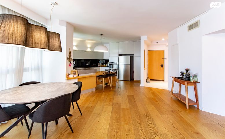 דירה, רמות מנחם, הוד השרון