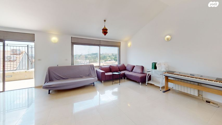 דירה, הרב יצחק בראשי, מחנה יהודה - לב העיר, ירושלים