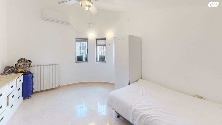 דירה, הרב יצחק בראשי, מחנה יהודה - לב העיר, ירושלים