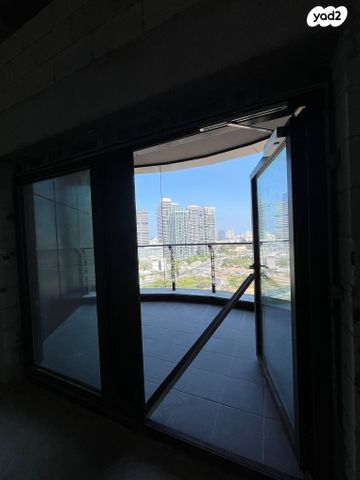 דרך מנחם בגין 