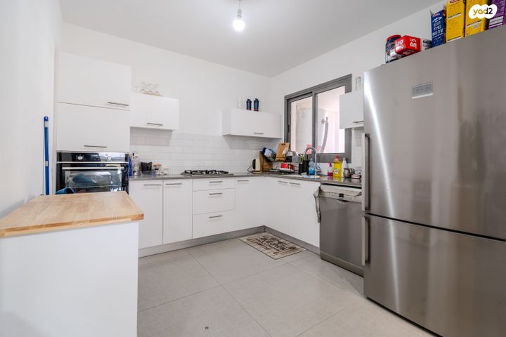 דירה, רקפת 11, הפרחים, חריש