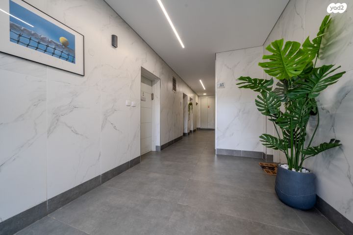 דירה, רקפת 11, הפרחים, חריש