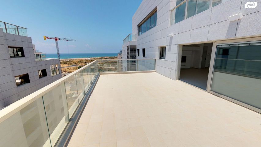 גג/ פנטהאוז, יהודה עמיחי, תכנית ל', למד, תל אביב יפו