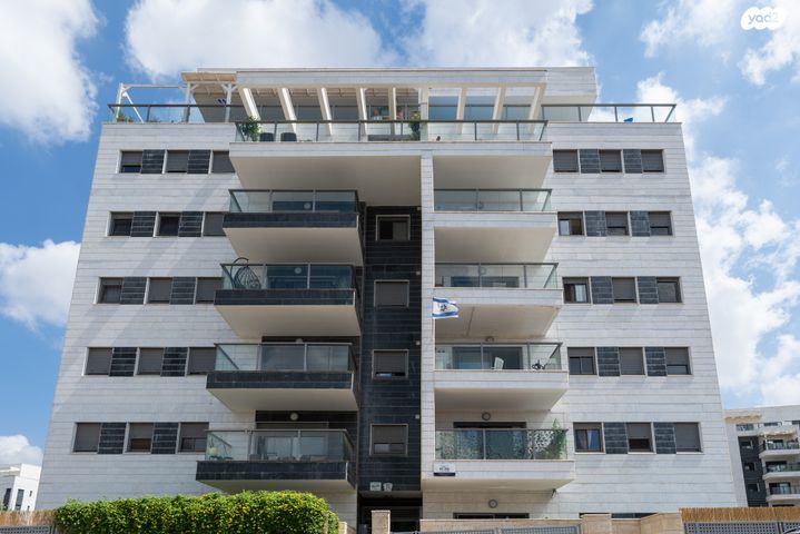 דירה, רקפת 11, הפרחים, חריש