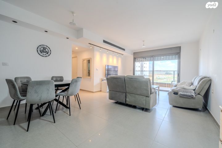 דירה, רקפת 11, הפרחים, חריש