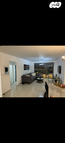 דירה, שלמה זלוטניק, פתח תקווה