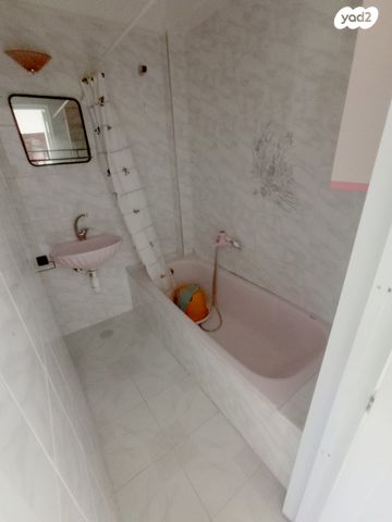 דירה, מעלה חסון, שכונה ותיקה - מרכז העיר, מעלות תרשיחא