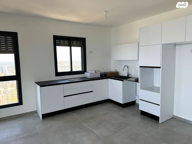 דירה, נוף הטיילת, נתניה