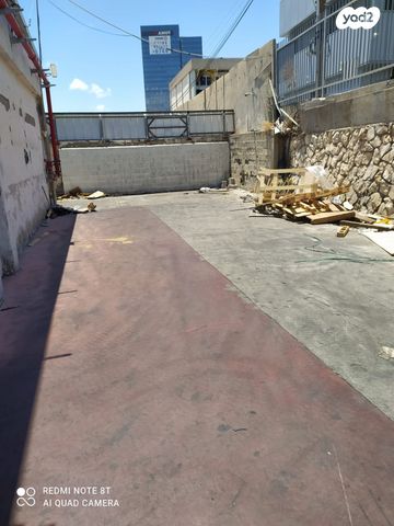 מבני תעשיה, הסתת, אזור תעשיה ג, חולון