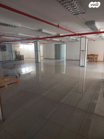 מבני תעשיה, הסתת, אזור תעשיה ג, חולון