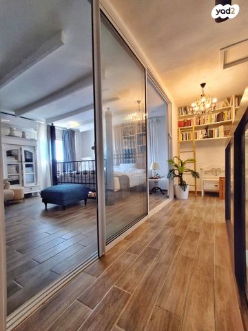 טריפלקס, הרצליה