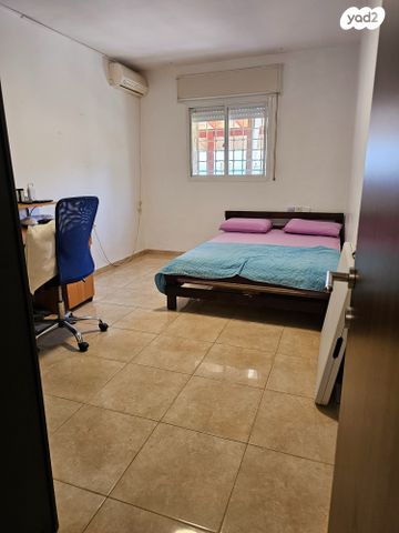 דירת גן, חוט השני, מגדים, מעלה אדומים