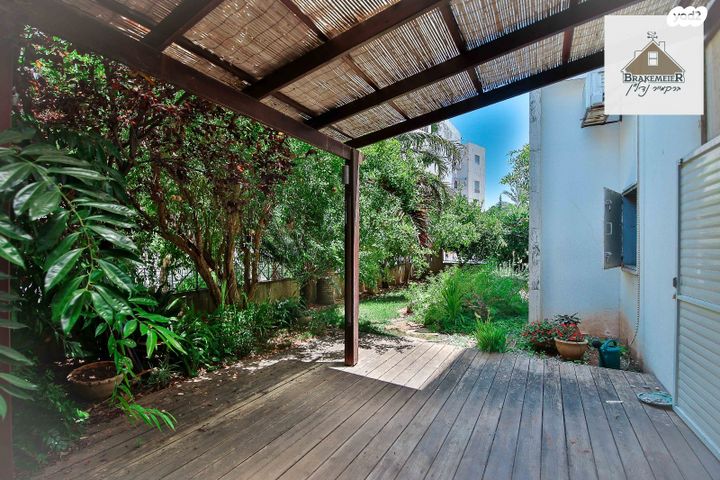 דירת גן, הקטיף, נווה פרדסים, פרדס חנה כרכור