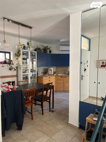 דו משפחתי, שבטי ישראל, הרצליה