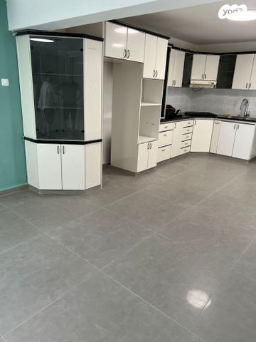 דירה, החיטה, נצרת עילית / נוף הגליל