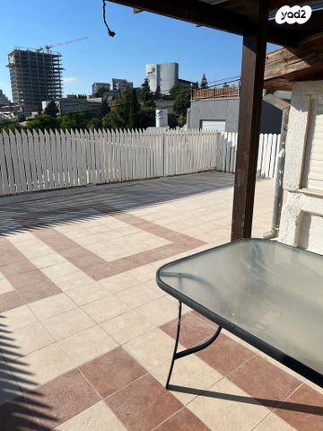 דירה, החיטה, נצרת עילית / נוף הגליל