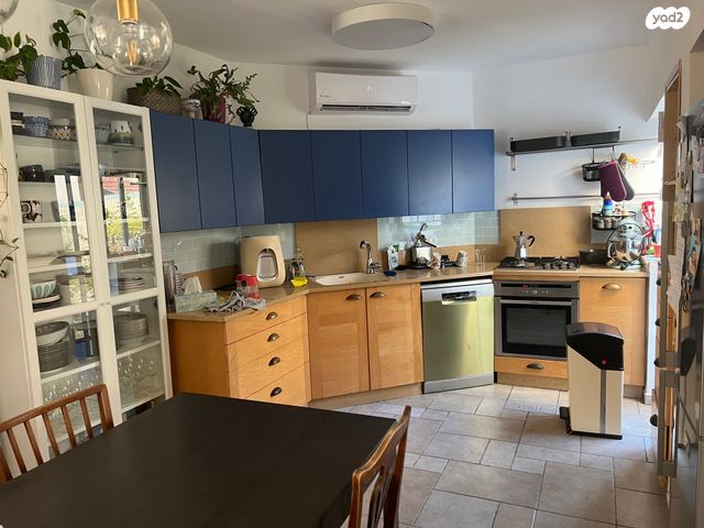 דו משפחתי, שבטי ישראל, הרצליה