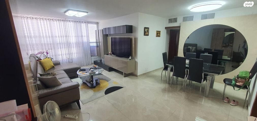 דירה, מעפילי אגוז 28, תל אביב יפו