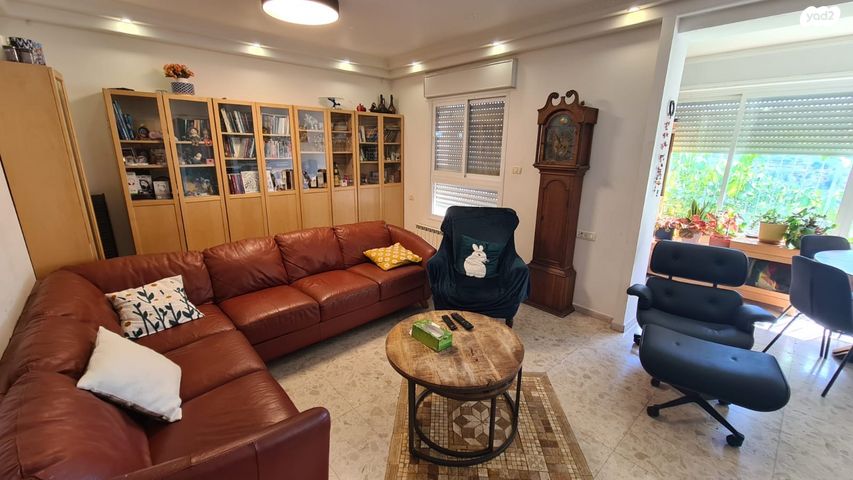 בית פרטי/ קוטג', רפאל דה לה פרגולה, גילה, ירושלים