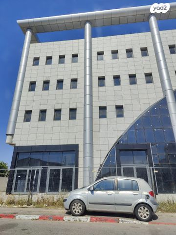 בניין משרדים