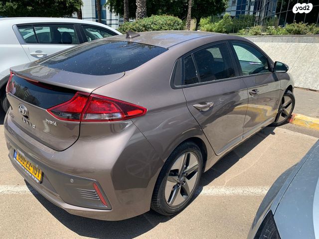 יונדאי איוניק