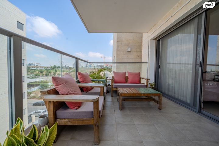 דירה, כלנית, הפרחים, חריש