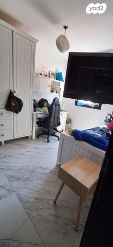 דירה, סעדיה גאון, רחובות