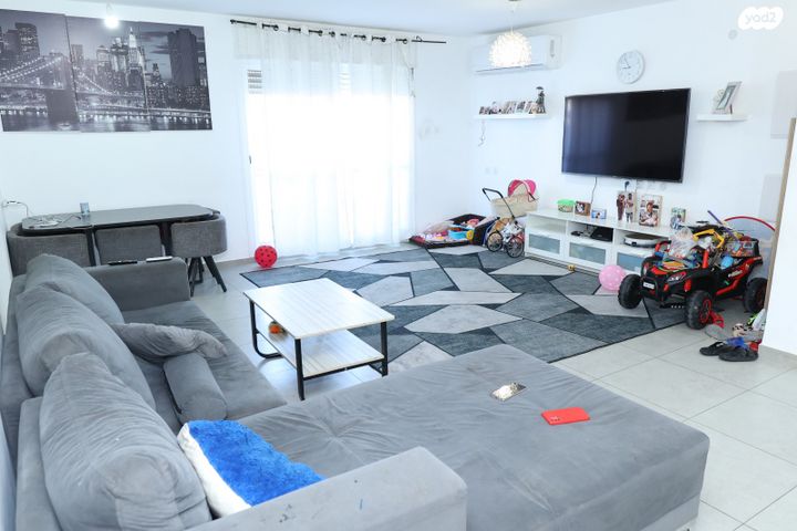 דירת גן, שדרות השיטה, קרית מנחם, אופקים