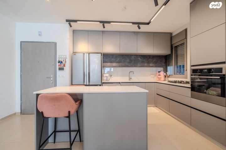 דירה, כלנית, הפרחים, חריש