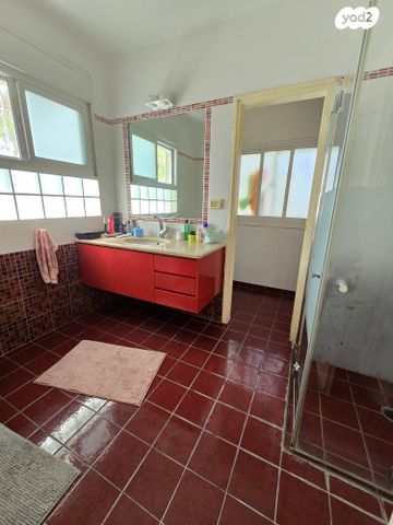 דירה, מיכ"ל, אחוזה, חיפה