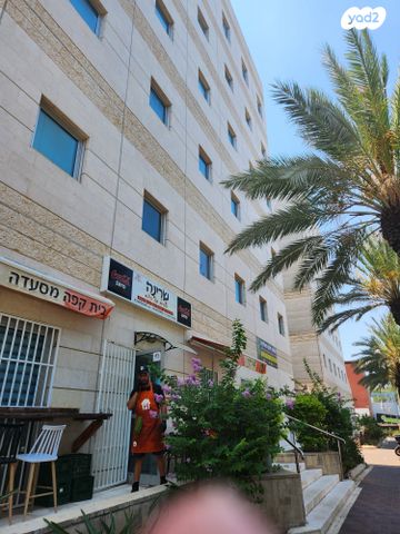 בניין משרדים, פתח תקווה