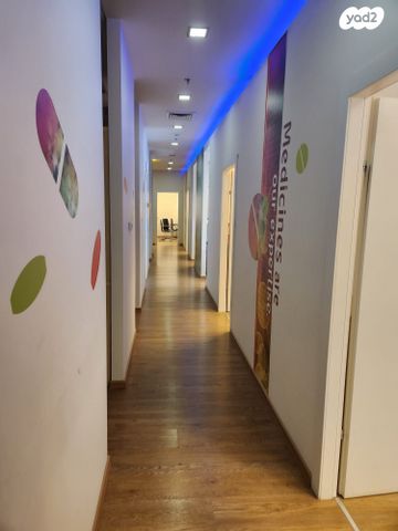 בניין משרדים, פתח תקווה