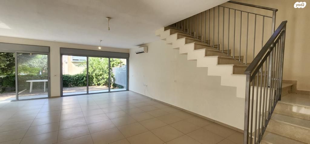 דו משפחתי, רמת ישי