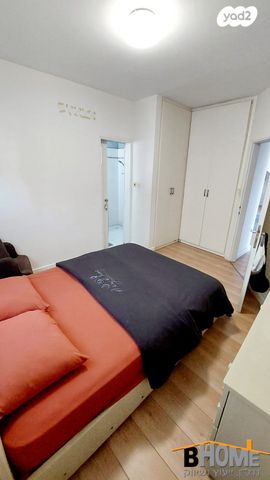 דירה, הדולב 22, צורן, קדימה צורן