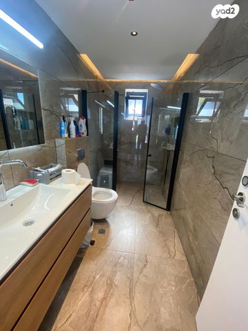 דירה, חזקיהו המלך, קטמון הישנה, ירושלים