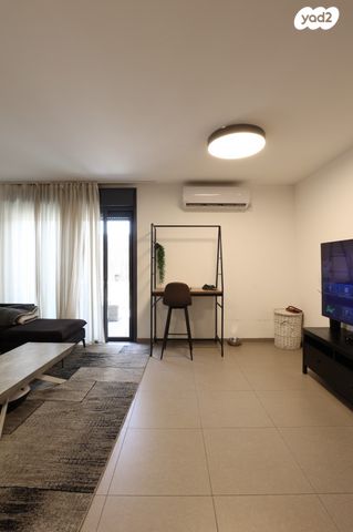 דירת גן, עמק חפר, מודיעין מכבים רעות