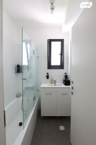 דירת גן, עמק חפר, מודיעין מכבים רעות