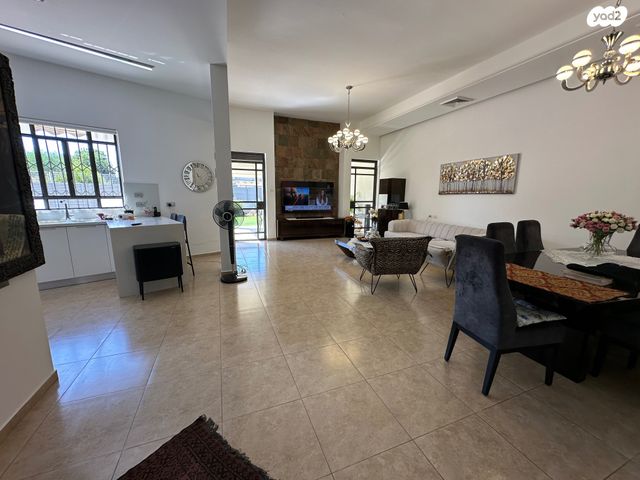 בית פרטי/ קוטג', גן יבנה