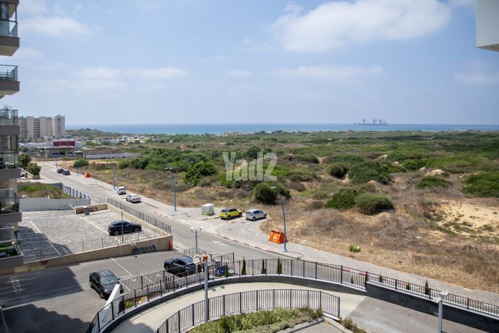 שדרות מנחם בגין 35