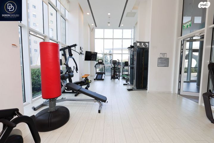 דירה, עוזי חיטמן, נתניה