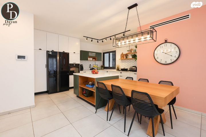 דירה, אהבת אדם, שרונה, כפר יונה