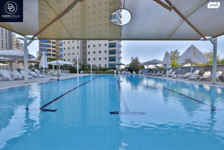 דירה, עוזי חיטמן, נתניה