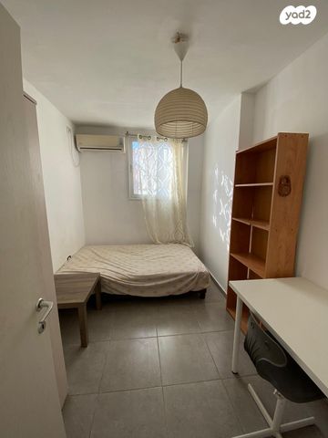 דירה, שמעון בר גיורא 16, שכונה ד', באר שבע