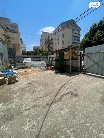 מחסנים, ויצמן, מרכז, כפר סבא